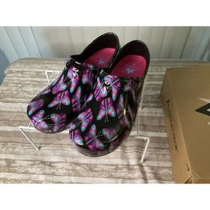Women's fun butterfly design clogs/healthcare shoes closed back size 10